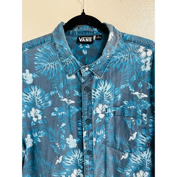 Vans Off The Wall Men's Aloha Hawaiian Camp Shirt Hibiscus/Leaf Design Size L - Picture 1 of 4